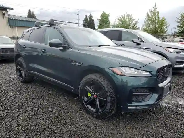 SADCL2BV6HA886277 2017 JAGUAR F-PACE-3