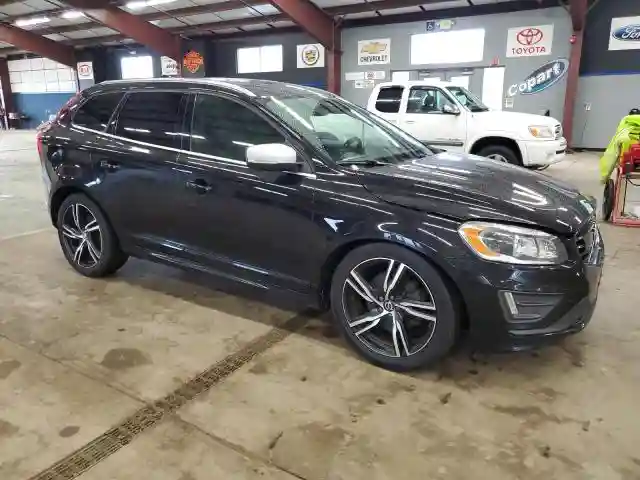 YV449MRS3H2215565 2017 VOLVO XC60-3