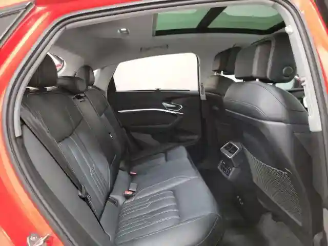 WA13AAGEXMB030421 2021 AUDI E-TRON-5