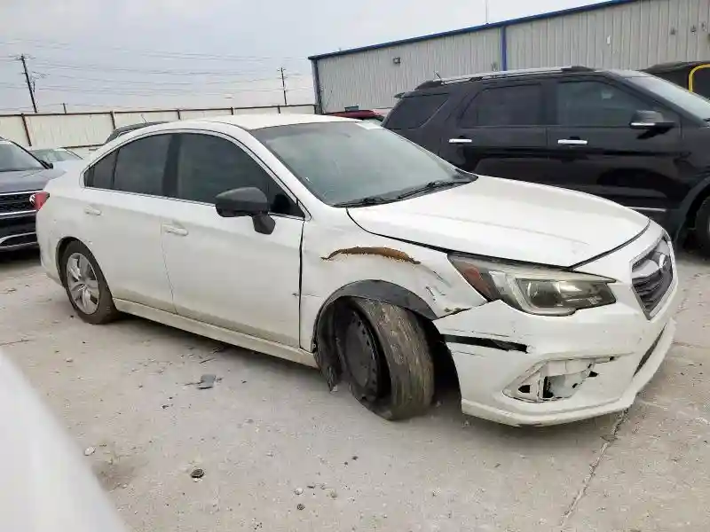 4S3BNAA68J3005286 2018 SUBARU LEGACY-3