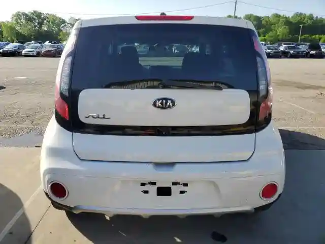 KNDJP3A55J7544658 2018 KIA SOUL-5