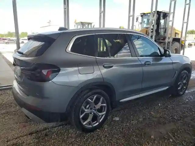 5UX53DP00R9V28011 2024 BMW X3-2
