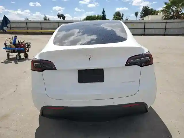 7SAYGDEE4NA022683 2022 TESLA MODEL Y-5