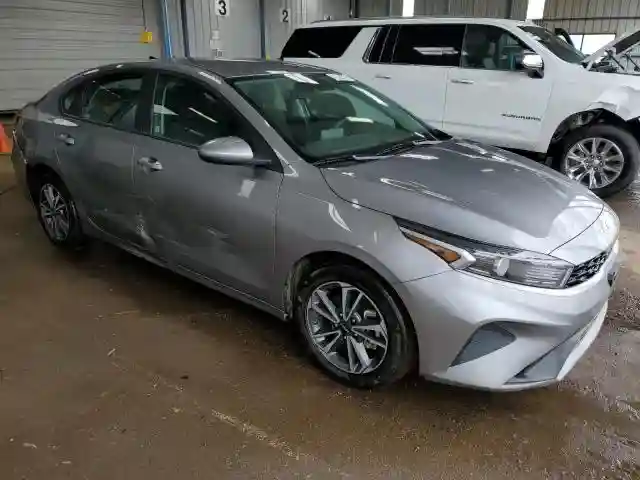 3KPF24AD8RE794862 2024 KIA FORTE-3
