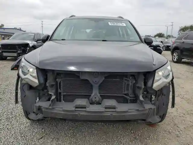 WVGAV7AX6HK001501 2017 VOLKSWAGEN TIGUAN-4