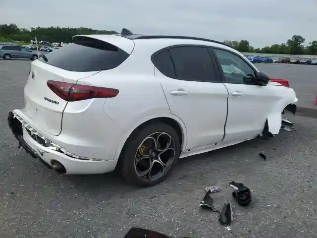 ZASPAKBN5M7D10827 2021 ALFA ROMEO STELVIO-2