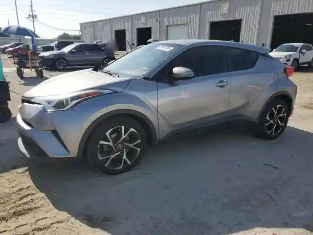 NMTKHMBX7JR052600 2018 TOYOTA C-HR-0