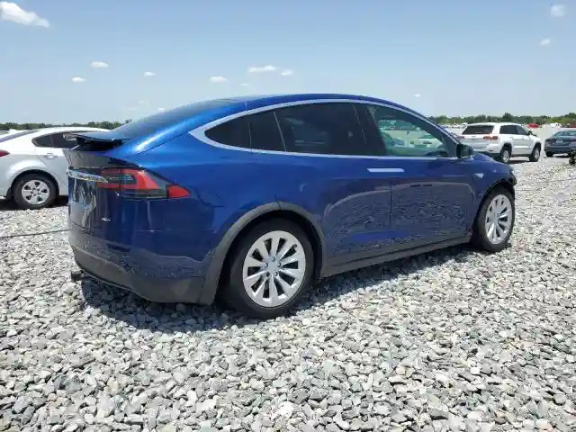 5YJXCAE29GF001522 2016 TESLA MODEL X-2