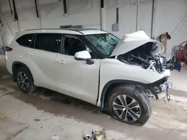 5TDGZRBH6MS531864 2021 TOYOTA HIGHLANDER-3
