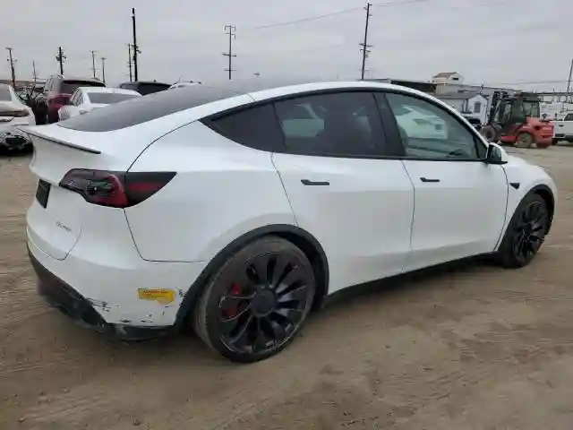 7SAYGDEF1NF410241 2022 TESLA MODEL Y-2