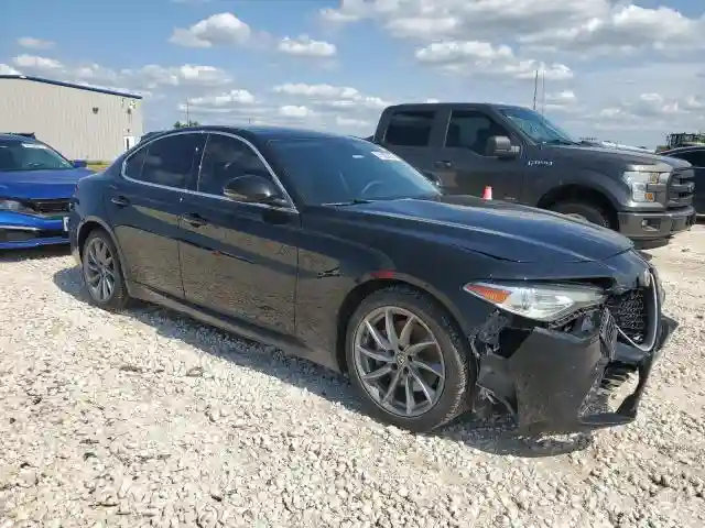 ZARFAEDN1H7550147 2017 ALFA ROMEO GIULIA-3