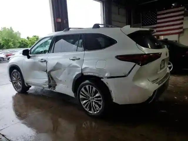 5TDEBRCH7NS094856 2022 TOYOTA HIGHLANDER-1