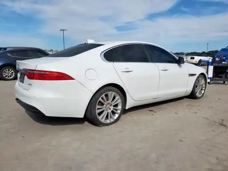 SAJBE4BN4HCY32737 2017 JAGUAR XF-2
