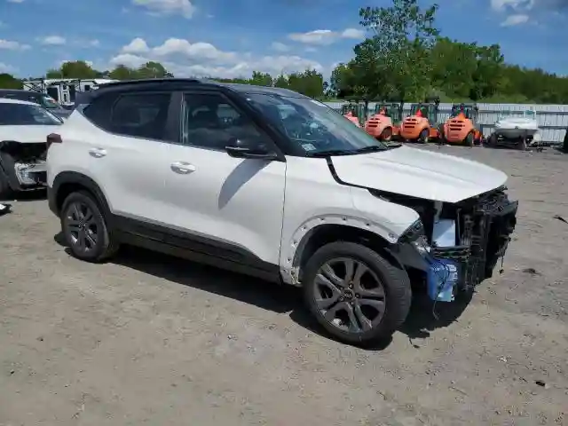 KNDEU2AA2M7118948 2021 KIA SELTOS-3