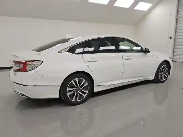 1HGCV3F57JA005552 2018 HONDA ACCORD-2
