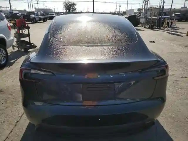 5YJ3E1EA2SF876935 2025 TESLA MODEL 3-5