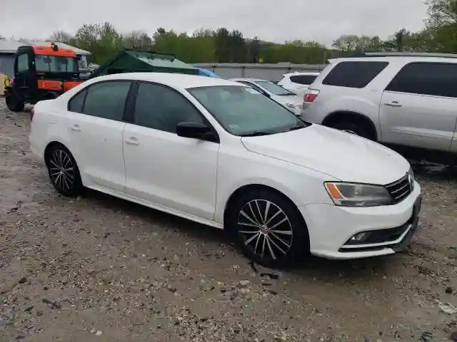 3VWD17AJ8GM335638 2016 VOLKSWAGEN JETTA-3