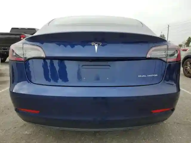 5YJ3E1EB5JF122189 2018 TESLA MODEL 3-5