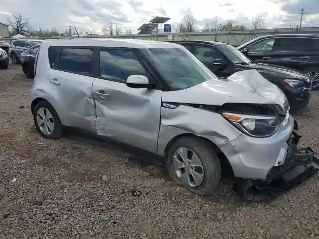 KNDJN2A25G7868501 2016 KIA SOUL-3