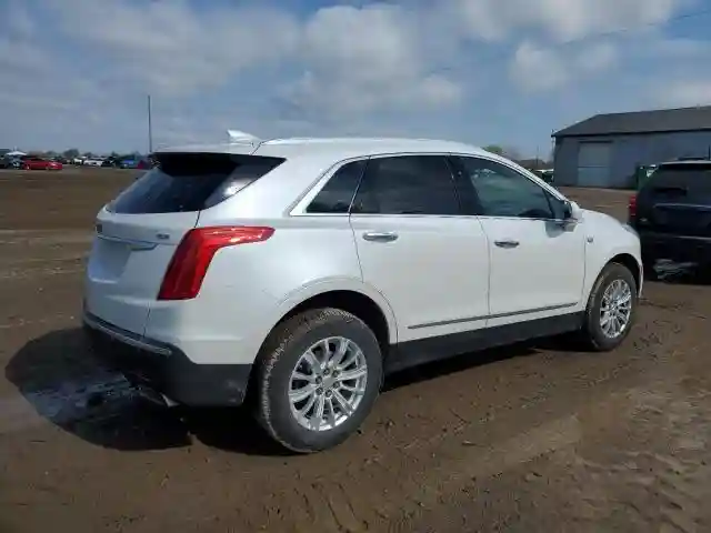 1GYKNARS0HZ157551 2017 CADILLAC XT5-2