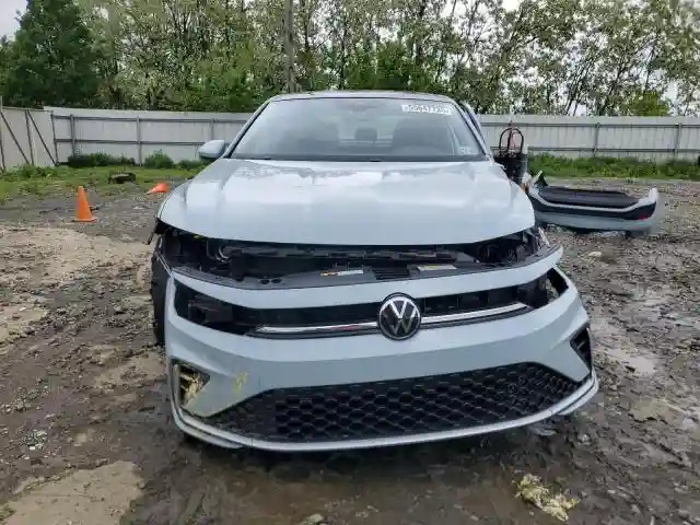 3VW7X7BU6SM039675 2025 VOLKSWAGEN JETTA-4