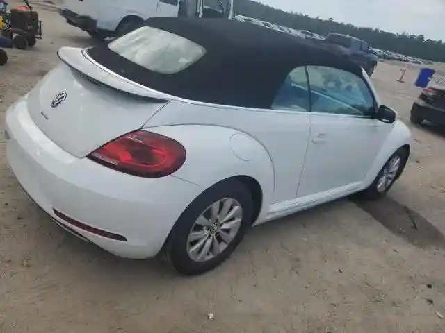3VW5DAATXJM514636 2018 VOLKSWAGEN BEETLE-2