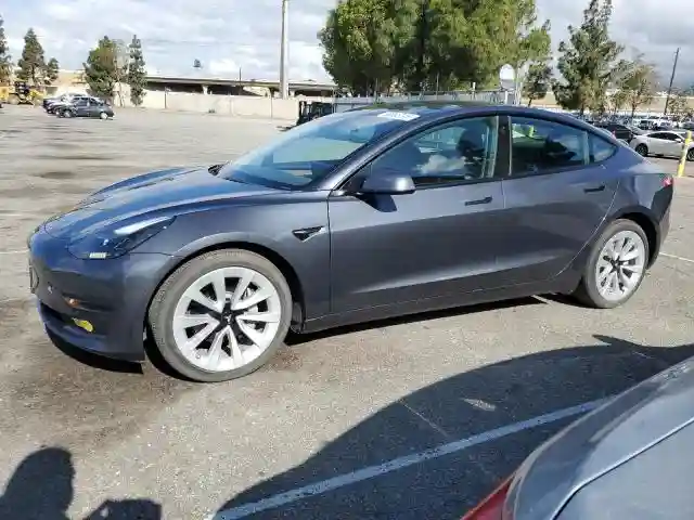 5YJ3E1EA9NF297641 2022 TESLA MODEL 3-0