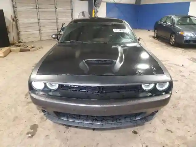 2C3CDZBT3HH532092 2017 DODGE CHALLENGER-4
