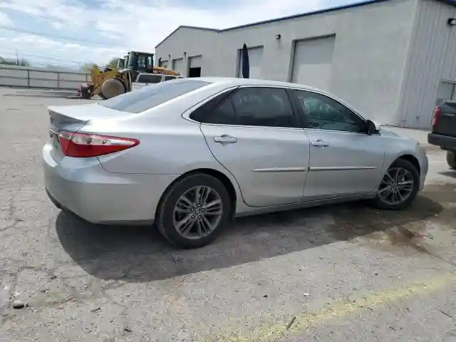 4T1BF1FK2HU651989 2017 TOYOTA CAMRY-2