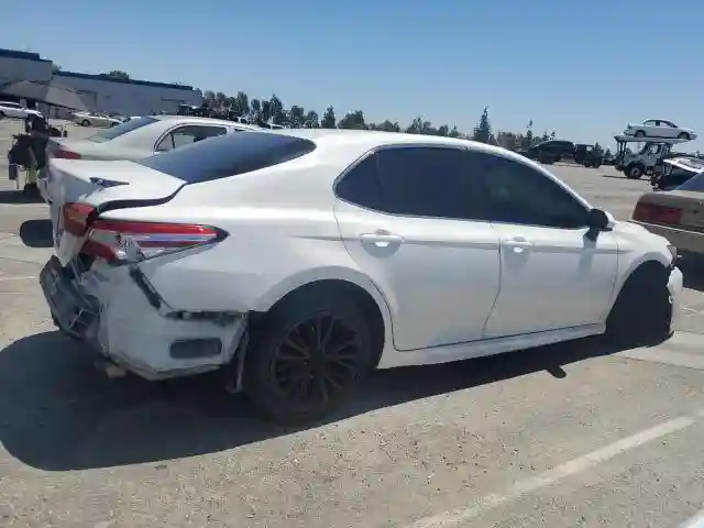 4T1B11HK0JU128536 2018 TOYOTA CAMRY-2