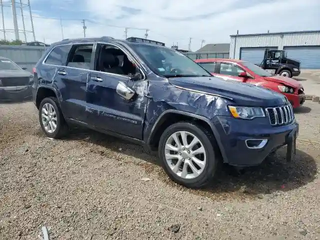 1C4RJFBG7HC742102 2017 JEEP GRAND CHEROKEE-3