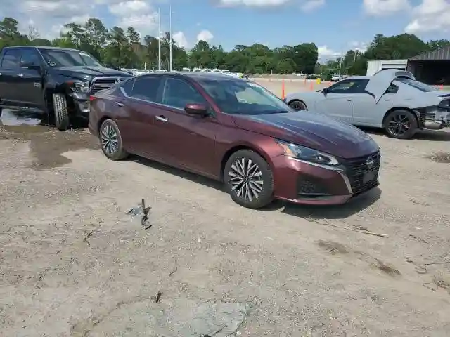 1N4BL4DV3PN350982 2023 NISSAN ALTIMA-3