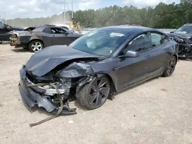 5YJ3E1ET8RF826648 2024 TESLA MODEL 3-0