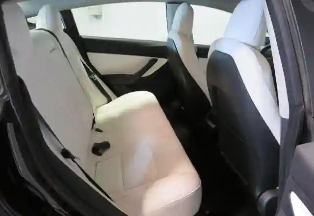 5YJ3E1EA6KF301575 2019 TESLA MODEL 3-5