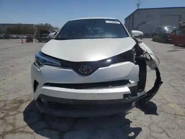 NMTKHMBX5JR042017 2018 TOYOTA C-HR-4