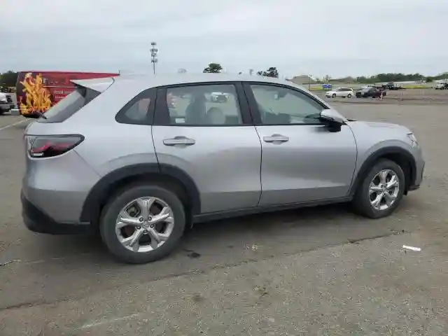 3CZRZ2H34PM742443 2023 HONDA HR-V-2