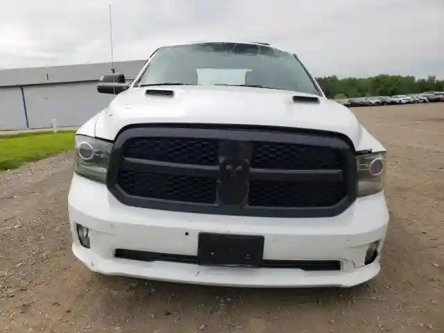 1C6RR7UT9JS170283 2018 RAM 1500-4