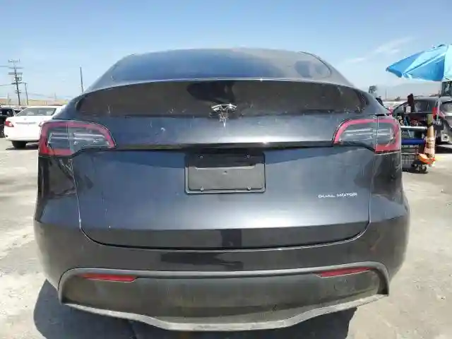 7SAYGDEEXRA237667 2024 TESLA MODEL Y-5