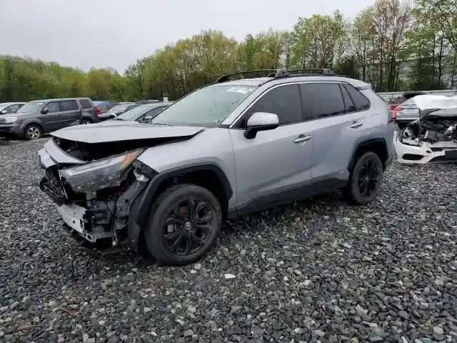 JTM16RFV6ND050363 2022 TOYOTA RAV4-0