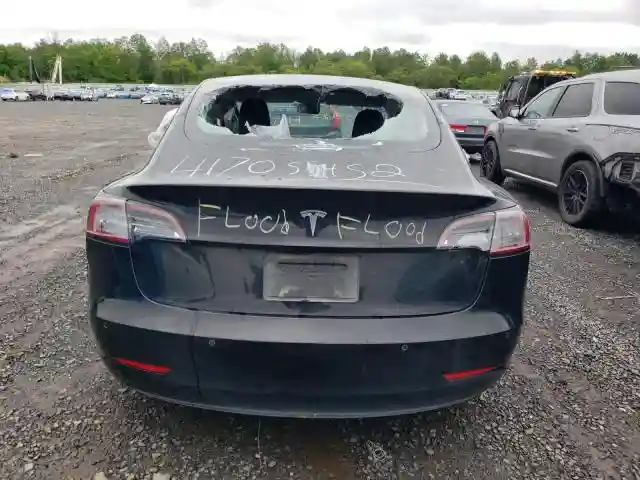 5YJ3E1EA0KF394514 2019 TESLA MODEL 3-5
