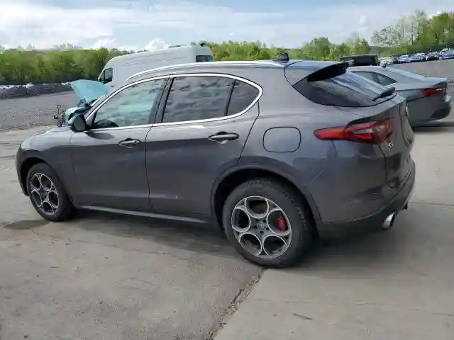 ZASFAKANXJ7B81315 2018 ALFA ROMEO STELVIO-1
