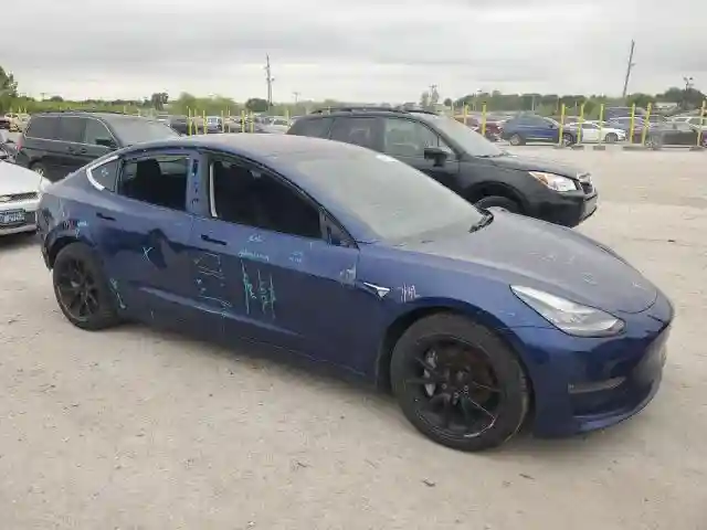 5YJ3E1EB8JF151010 2018 TESLA MODEL 3-3