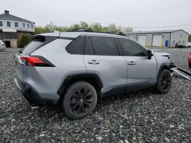 JTM16RFV6ND050363 2022 TOYOTA RAV4-2