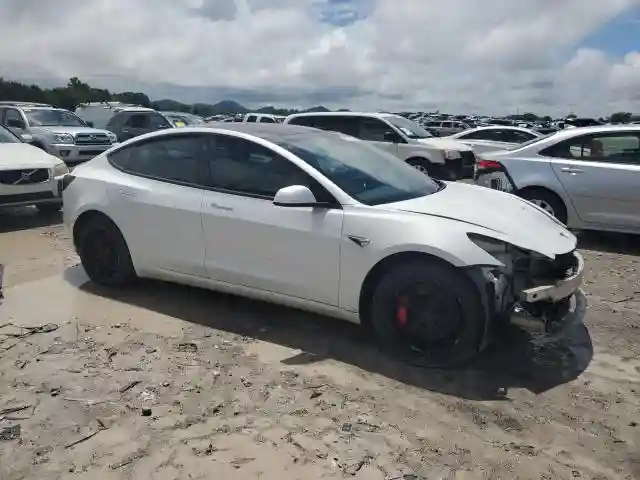 5YJ3E1EB7JF106429 2018 TESLA MODEL 3-3