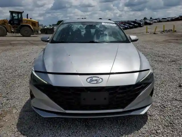 5NPLM4AG9PH101636 2023 HYUNDAI ELANTRA-4