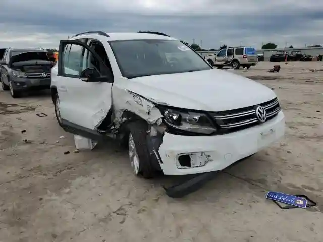 WVGAV7AX6HK051668 2017 VOLKSWAGEN TIGUAN-3