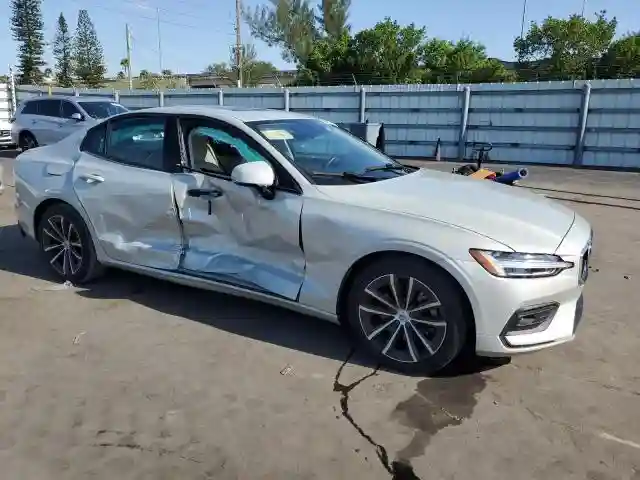 7JR102FK0MG092492 2021 VOLVO S60-3
