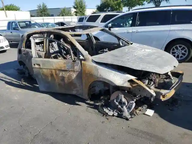 3VW447AU3GM017864 2016 VOLKSWAGEN GTI-3