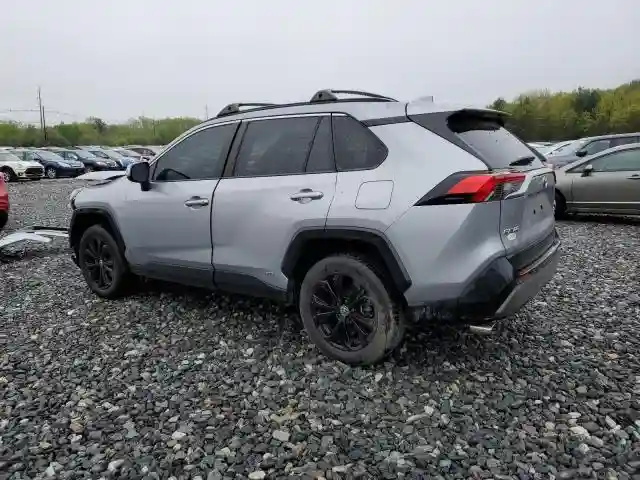 JTM16RFV6ND050363 2022 TOYOTA RAV4-1