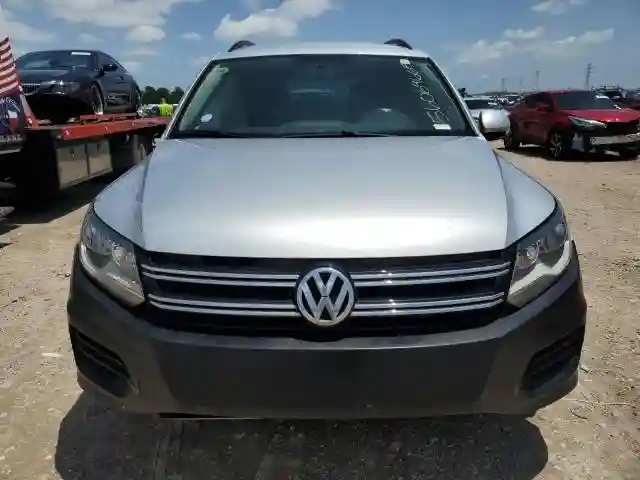 WVGAV7AXXJK001040 2018 VOLKSWAGEN TIGUAN LIM-4